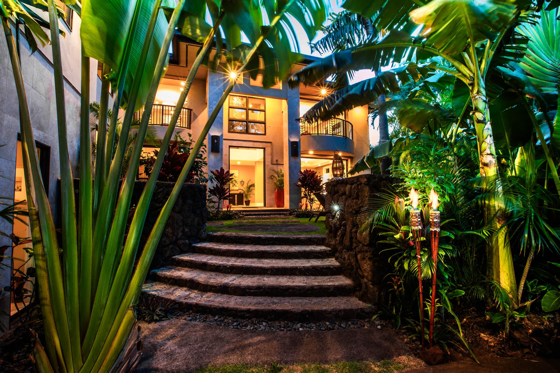 Pili Pono - Image 118