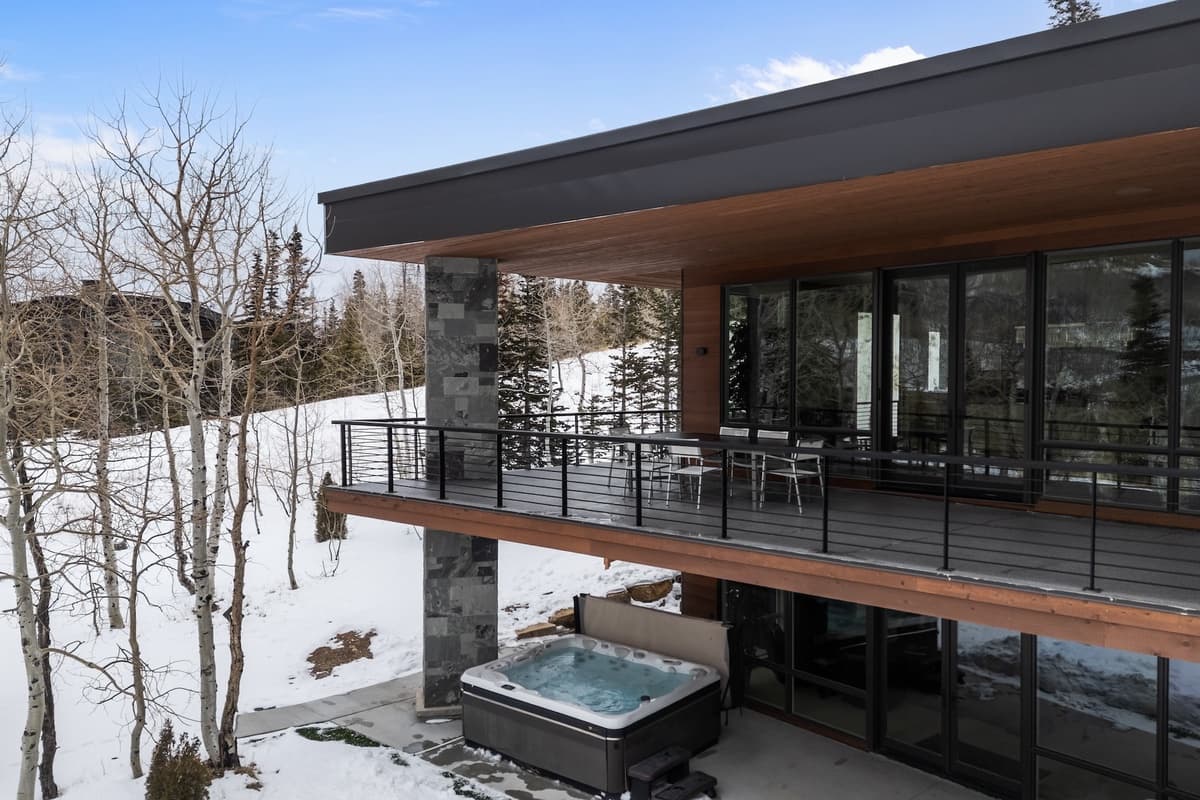 Quicksilver Haus - Image 82