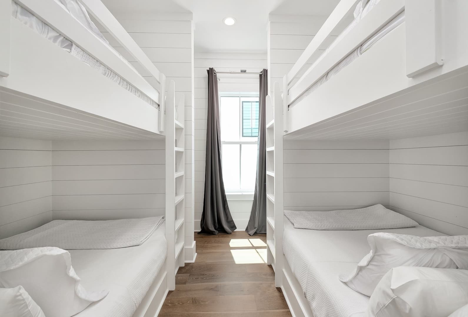 Oz by The Sea - Image 27