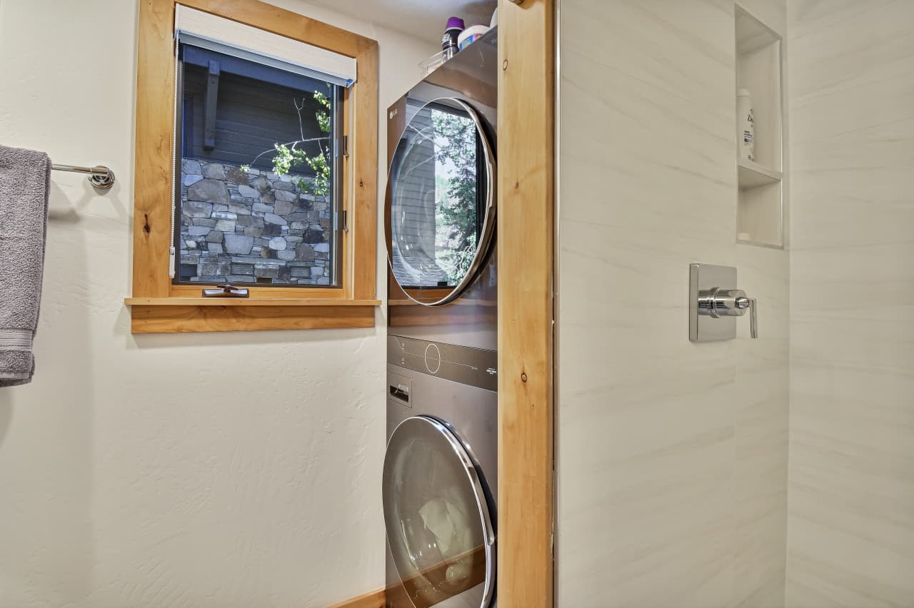 Mountain Crest Home - Image 18