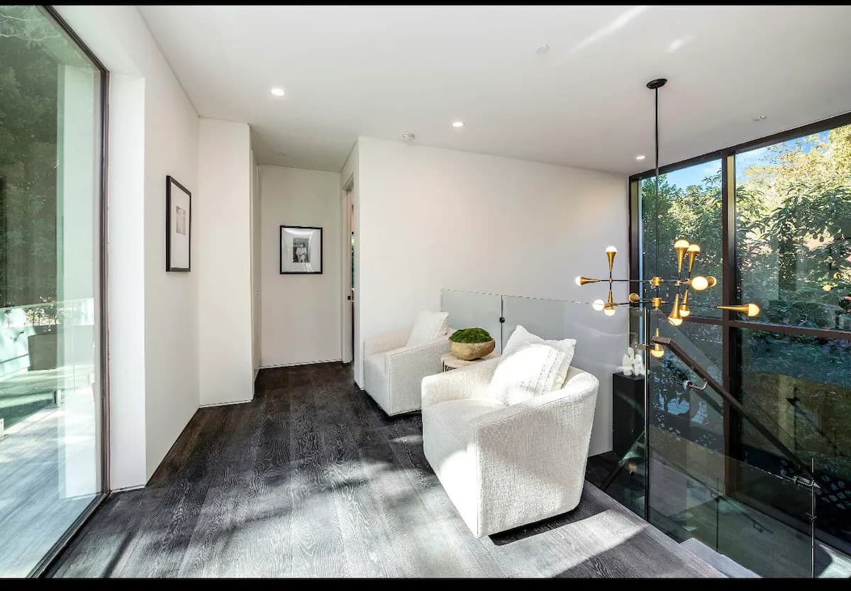 Hollywood Regency Villa - Image 12