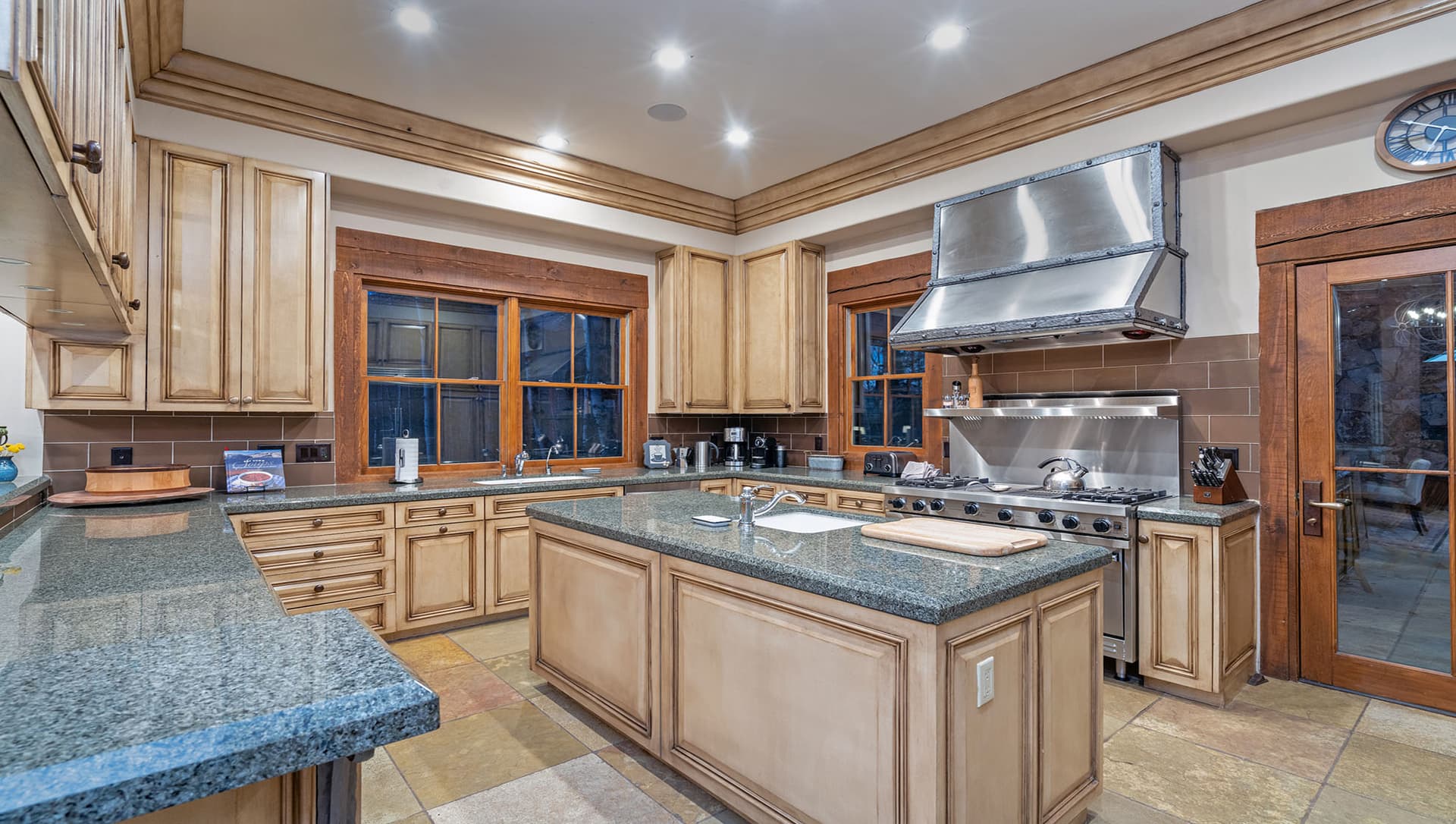 Country Club Estate - Image 9