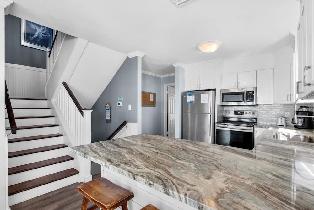 Pointe of View - Image 5