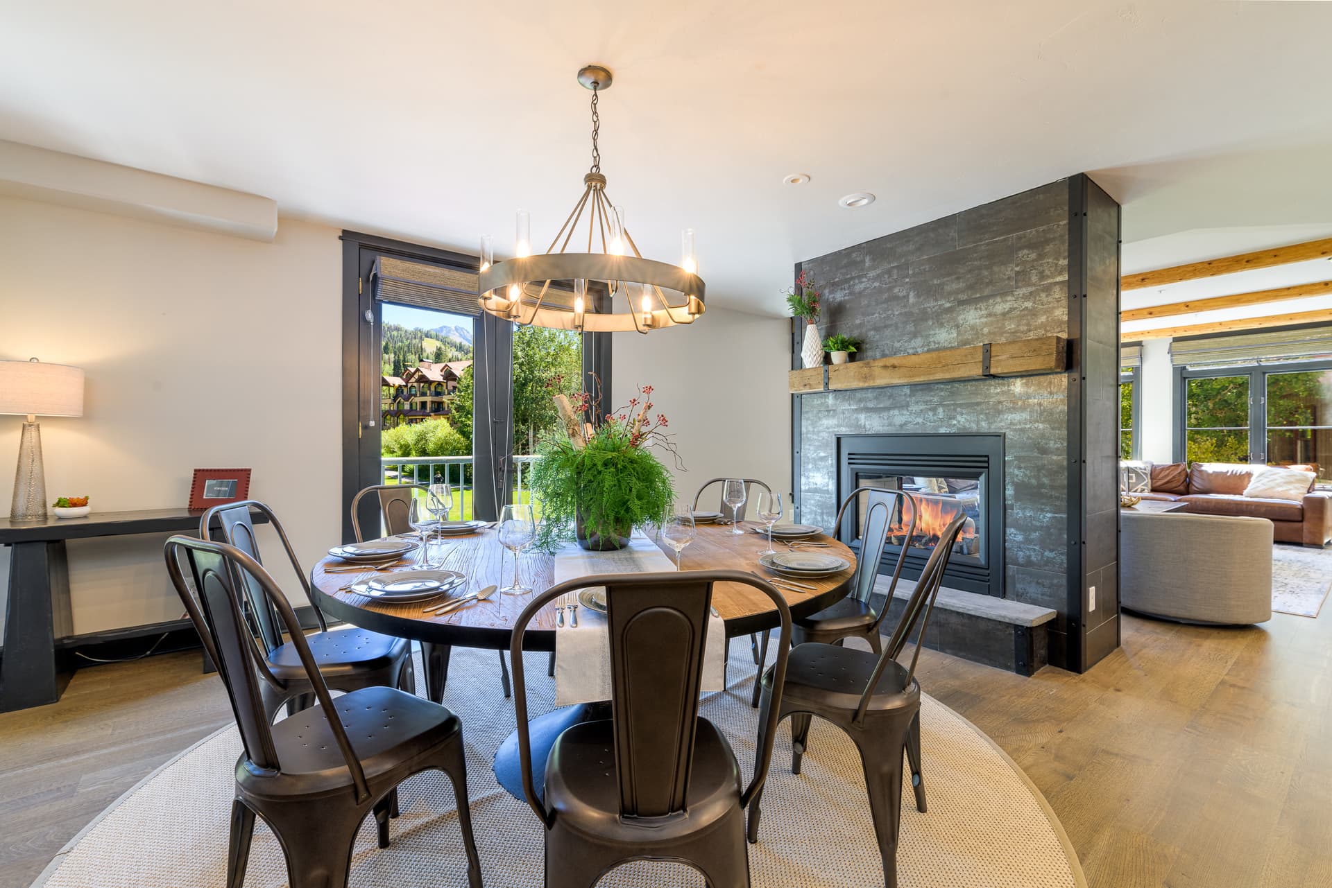 Mountain High at the Plaza - Image 5