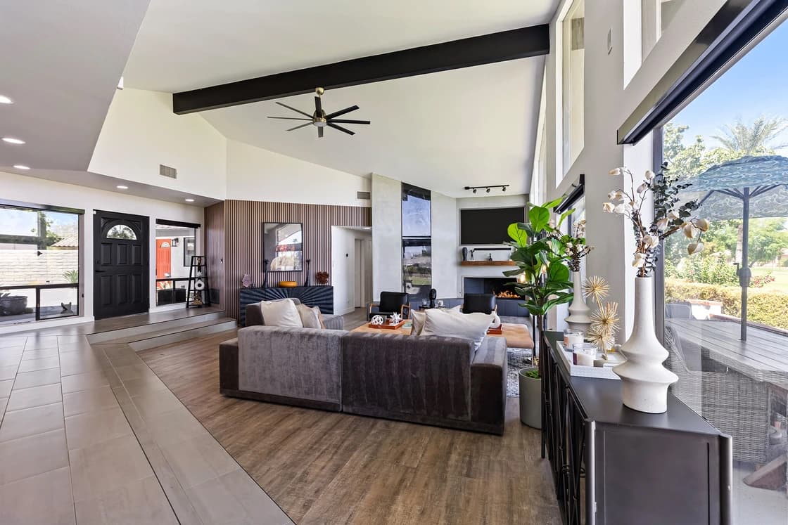 Edgy House - Image 3