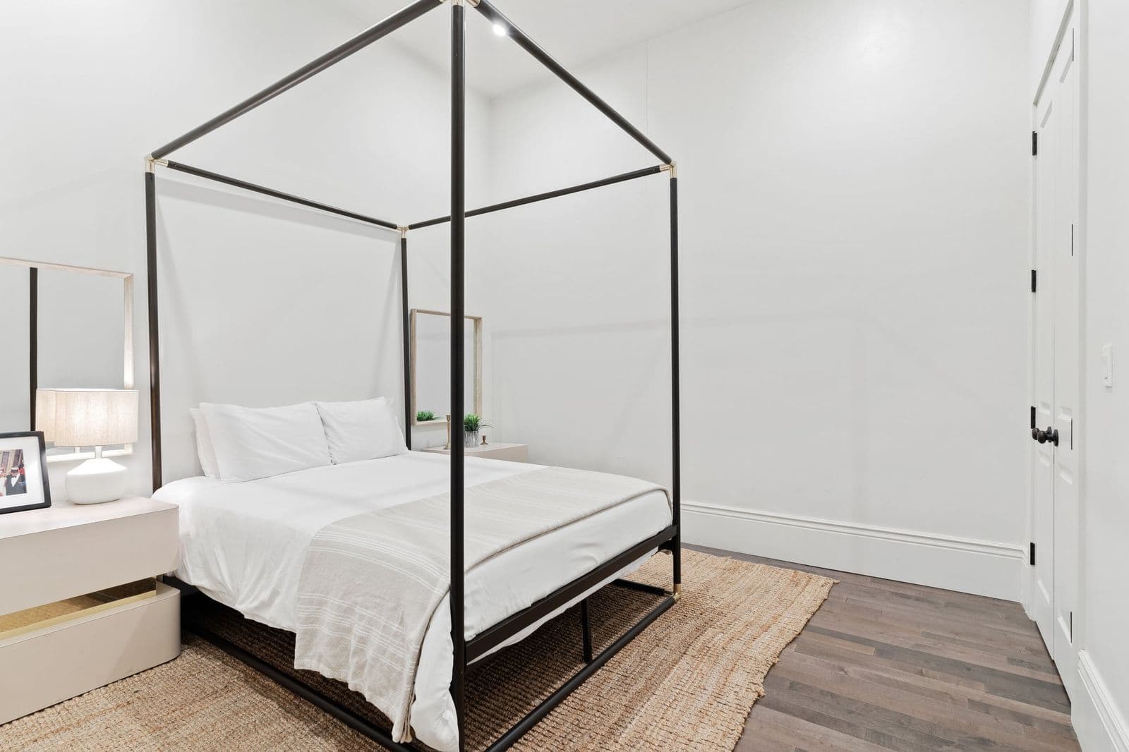 Magazine Residence - Image 8