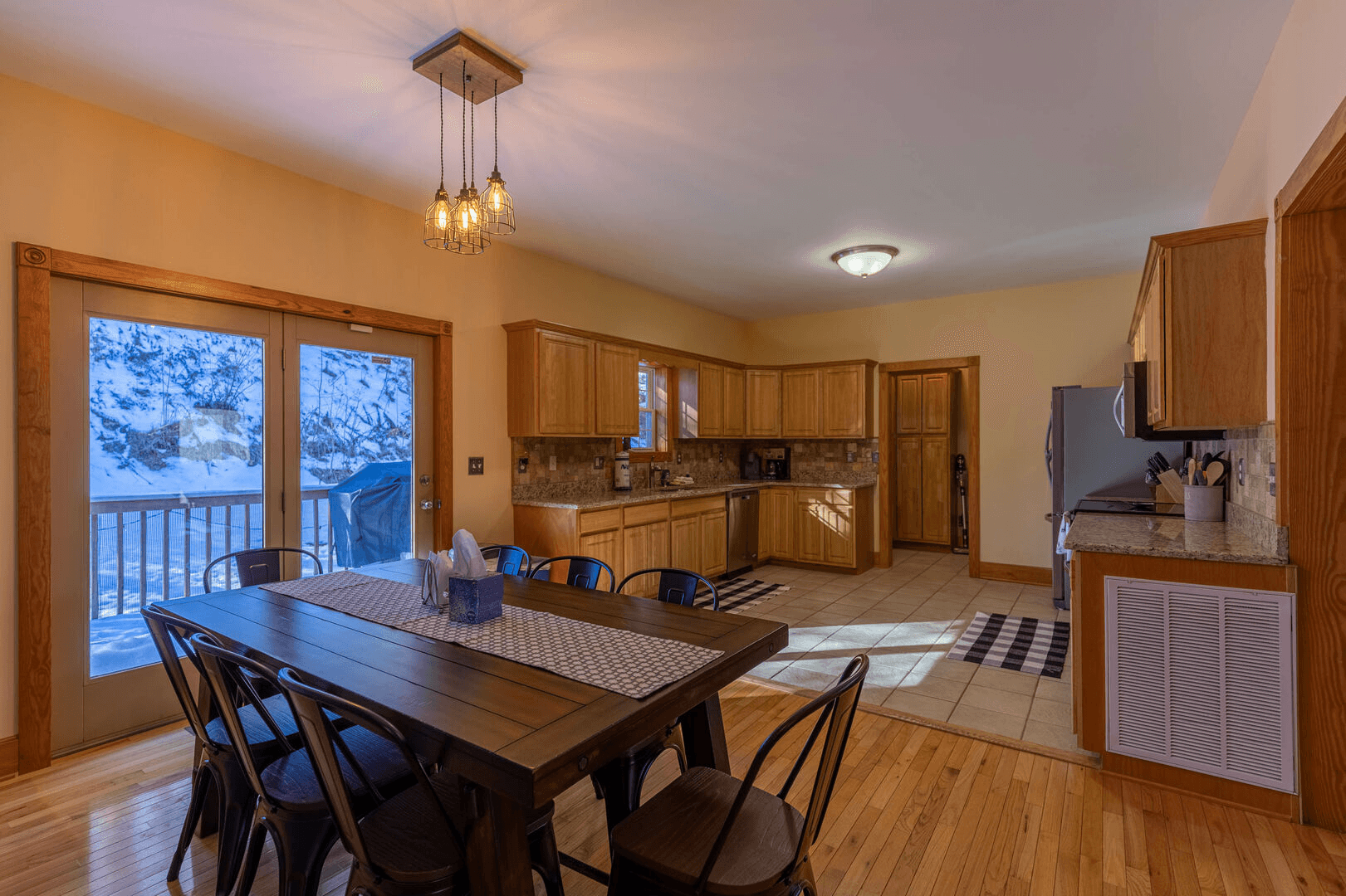 Lazy Bear Inn - Image 4