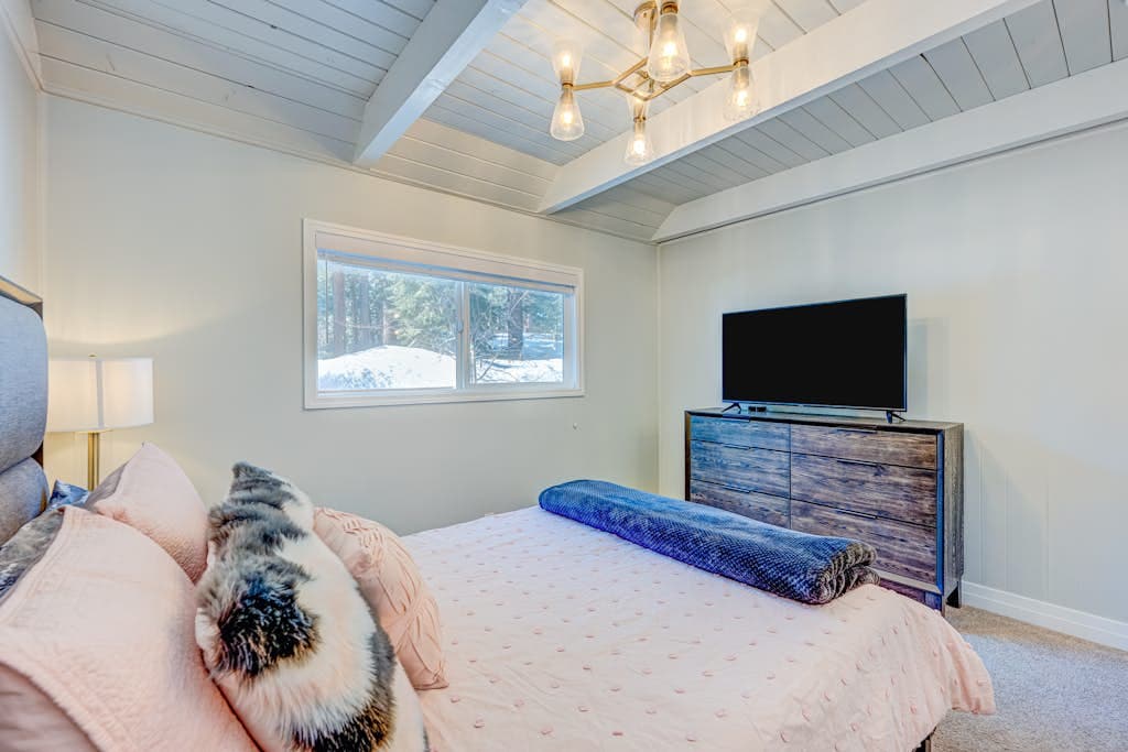 Home at the End of the Rainbow - Image 12