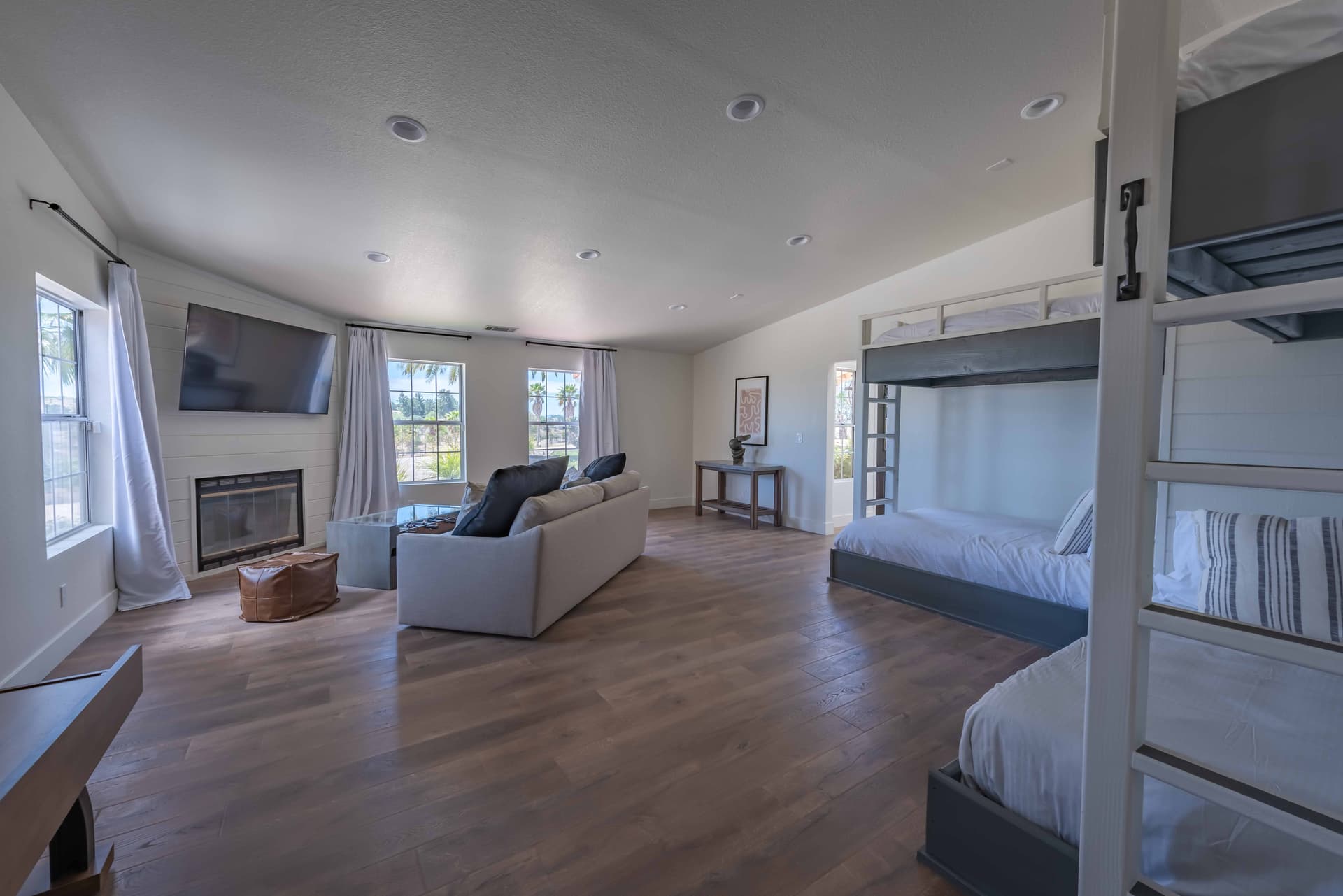 Hilltop Oasis Place - Image 32