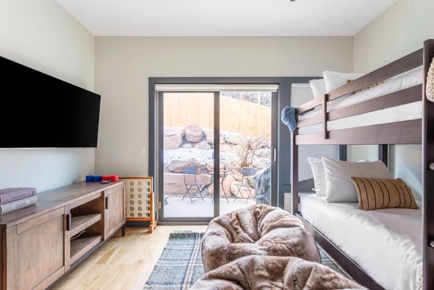 Chartreuse - Image 14