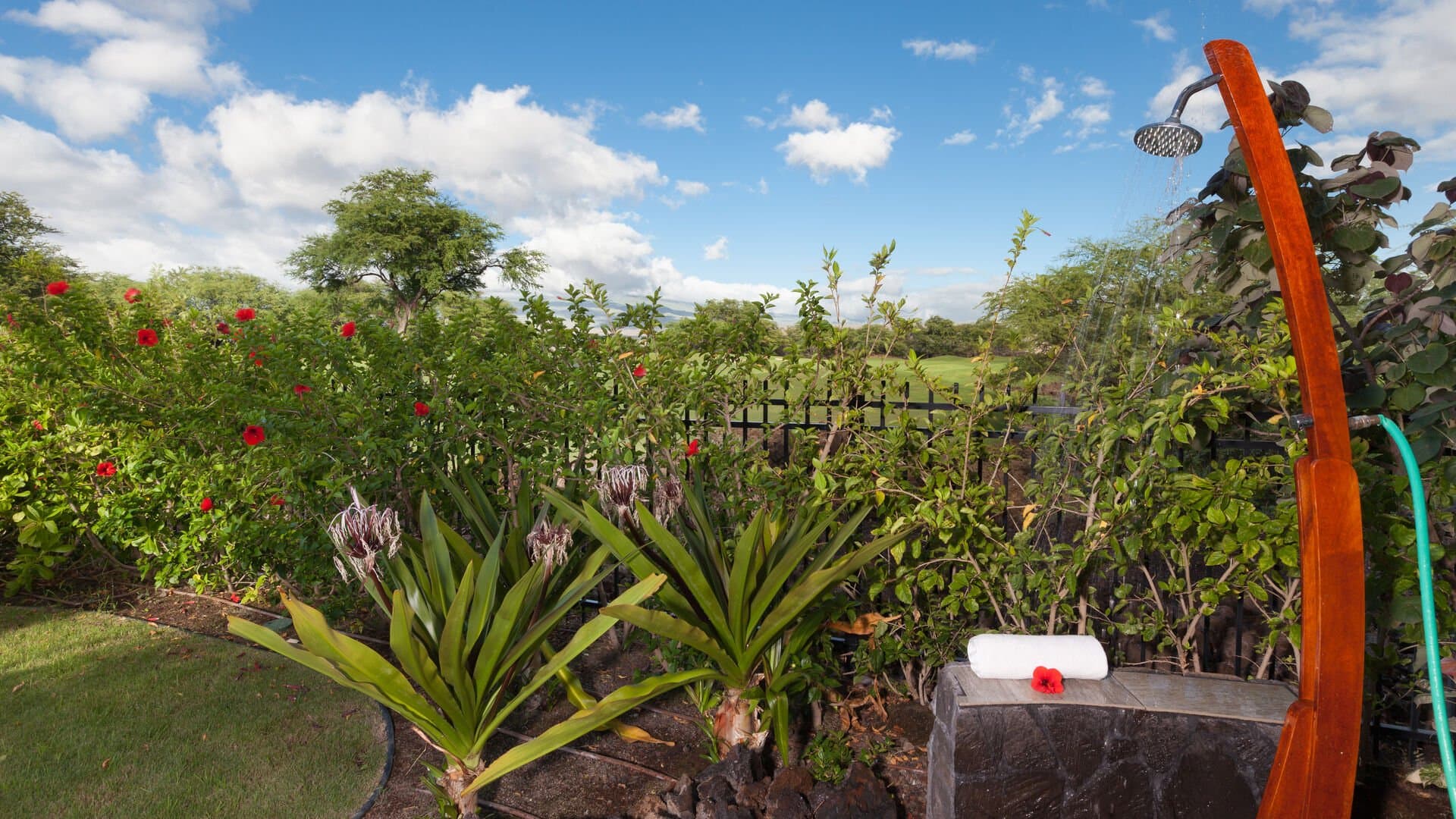 Sea Glass House - Image 27