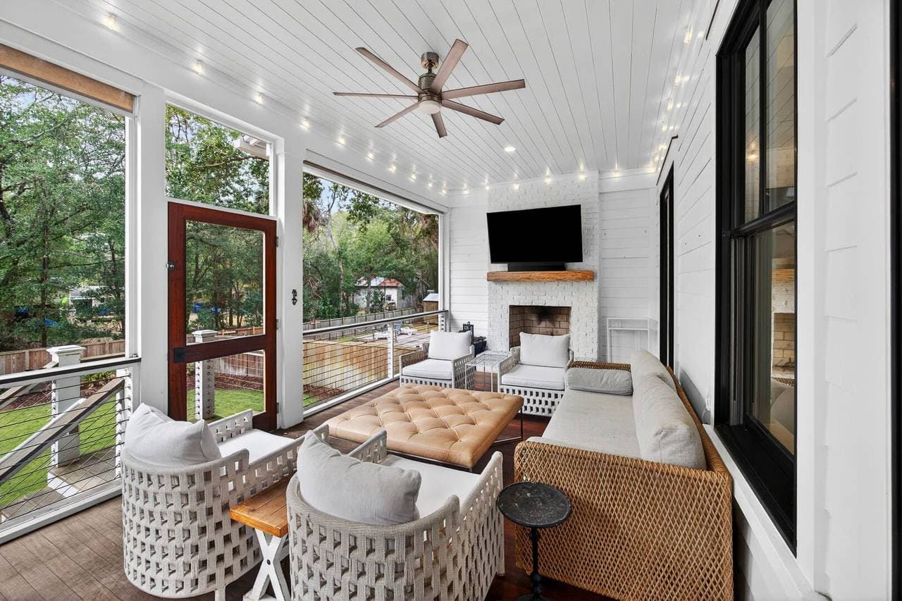 IOP Escape at 26th Avenue - Image 8