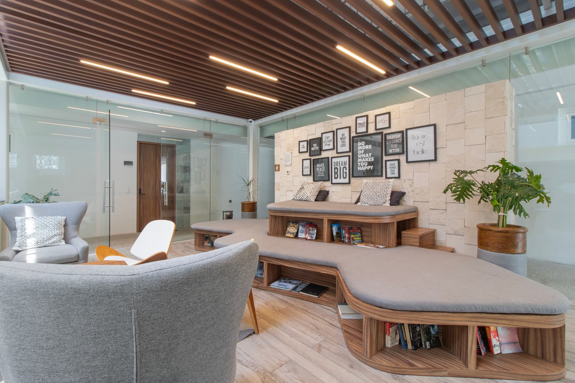 Vibrance Residence - Image 24