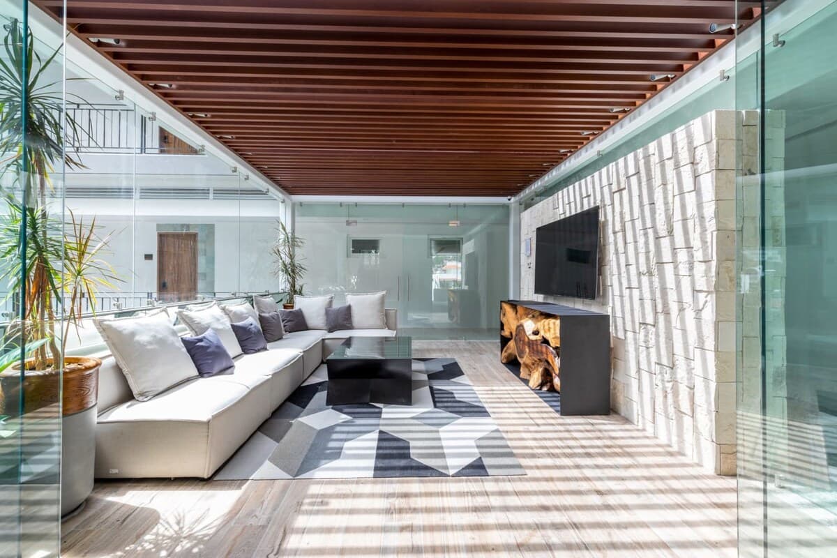 Emiliano Residence - Image 45