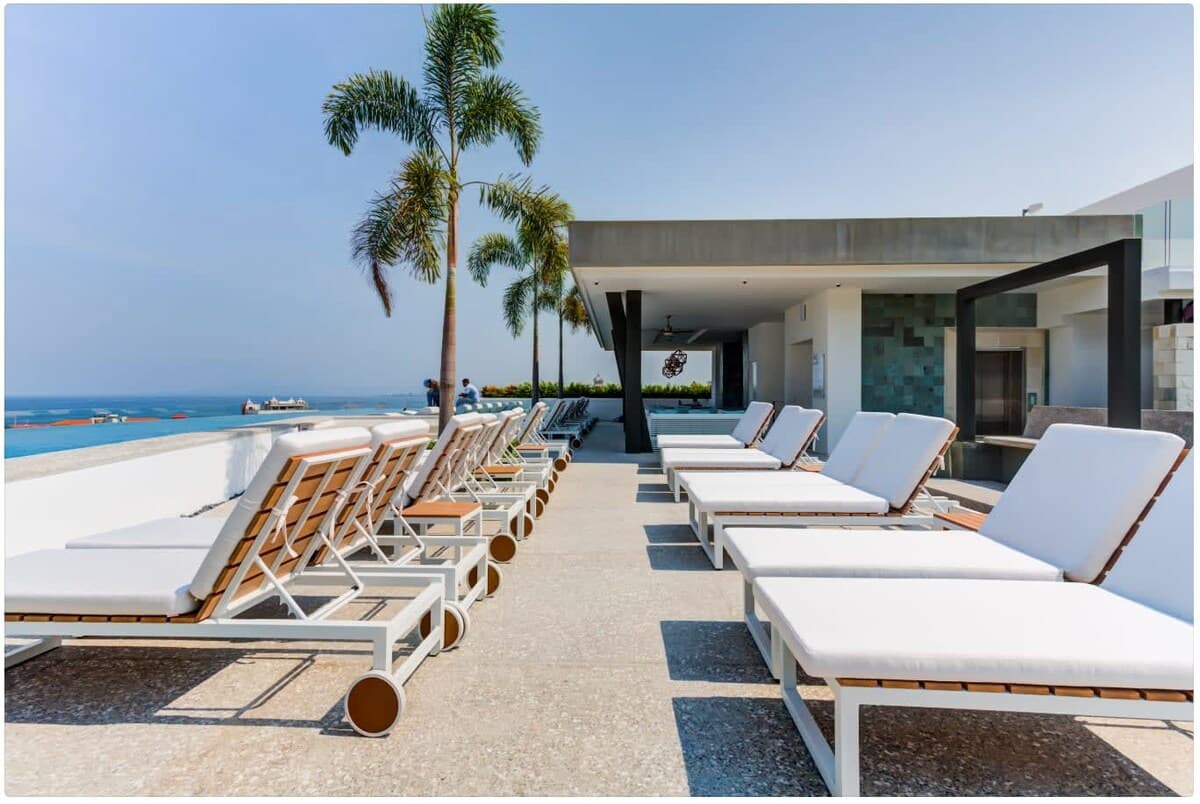 Emiliano Residence - Image 54