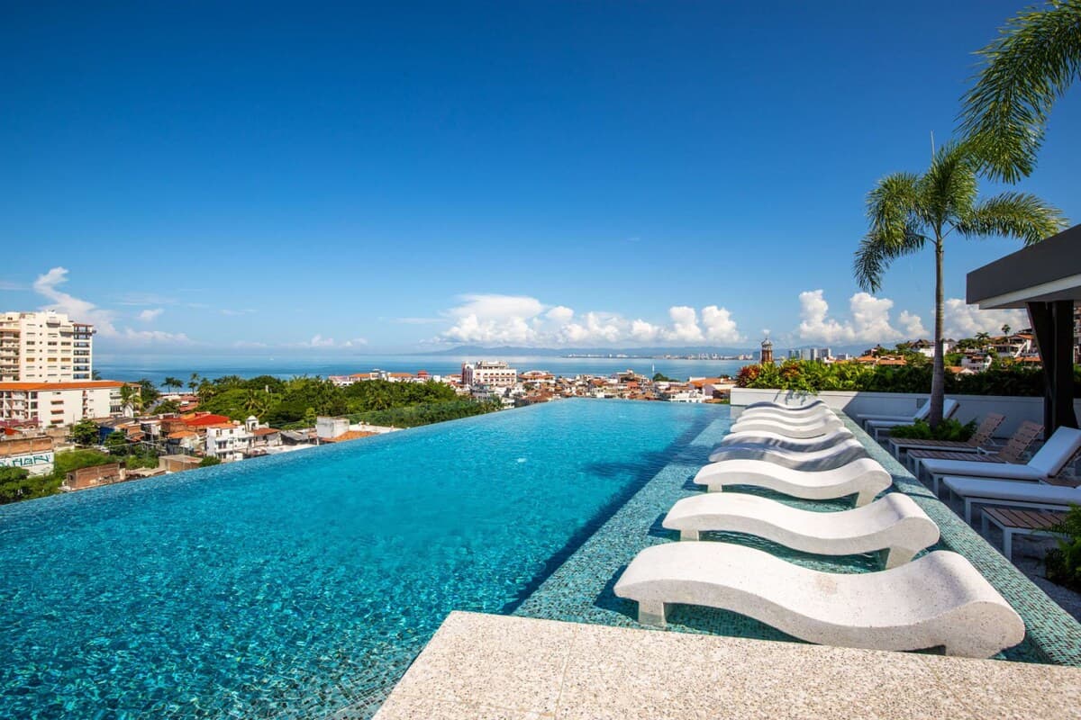 Emiliano Residence - Image 57