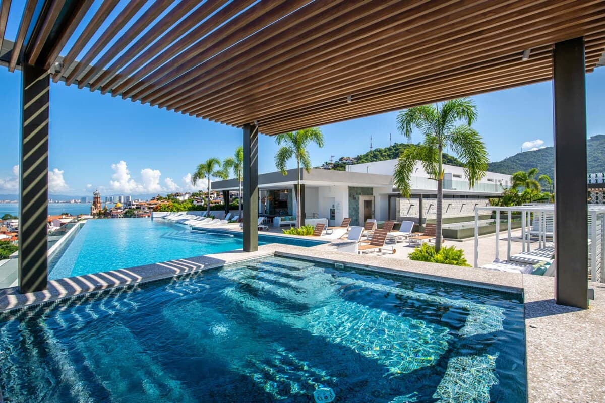 Emiliano Residence - Image 58