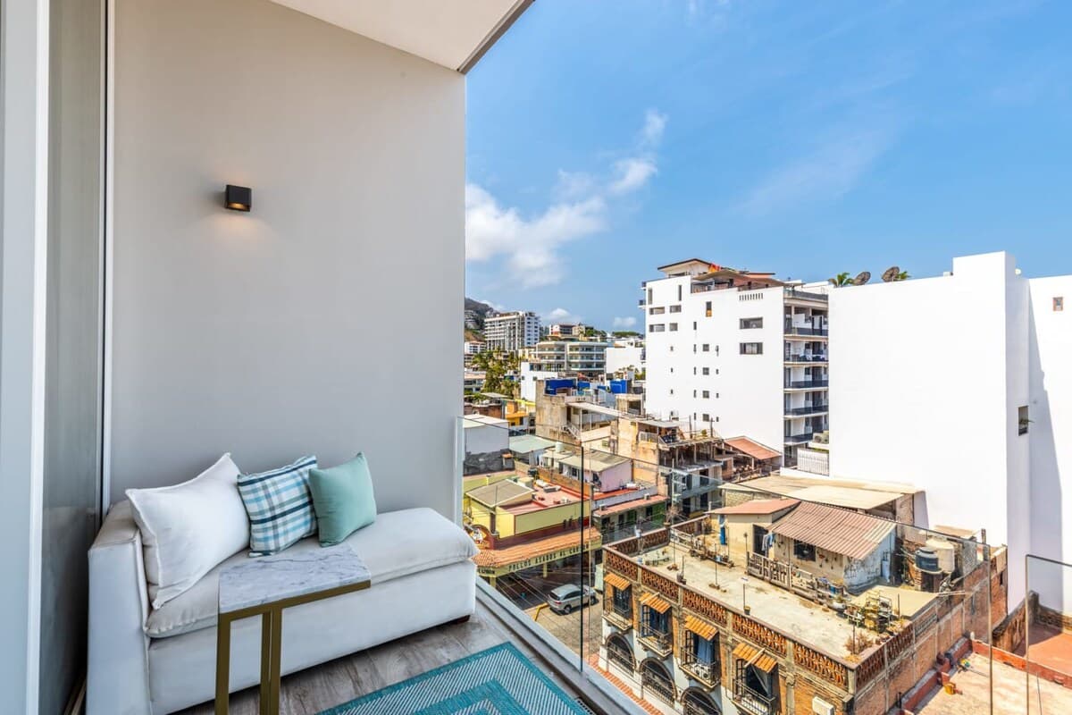 Sea Dragon Residence - Image 17