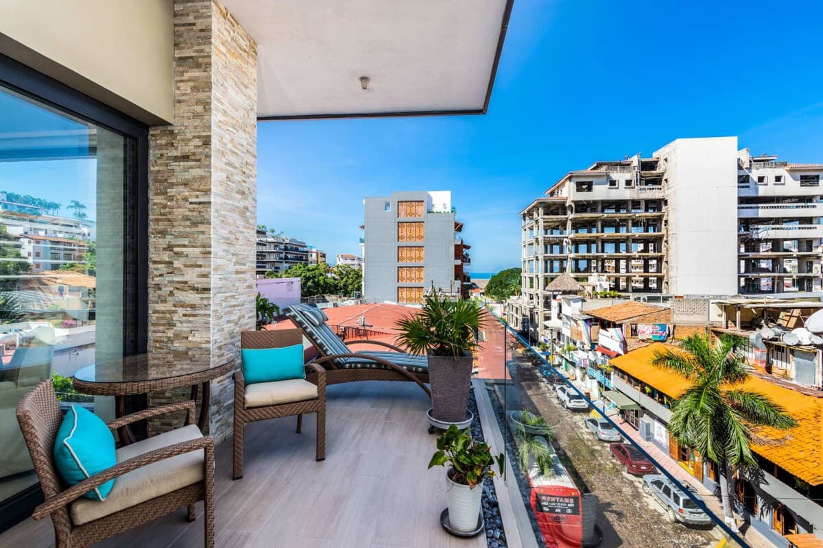 Coral Paradise - Image 9