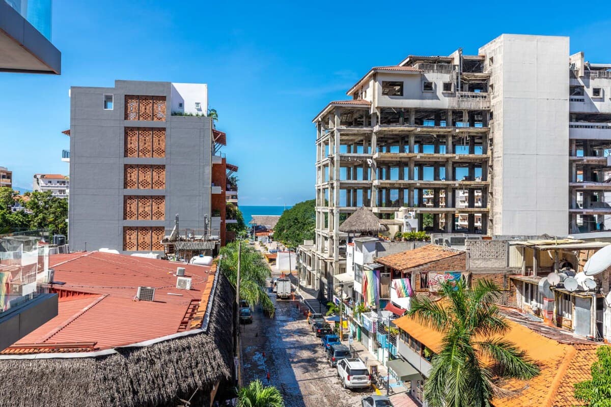 Coral Paradise - Image 15