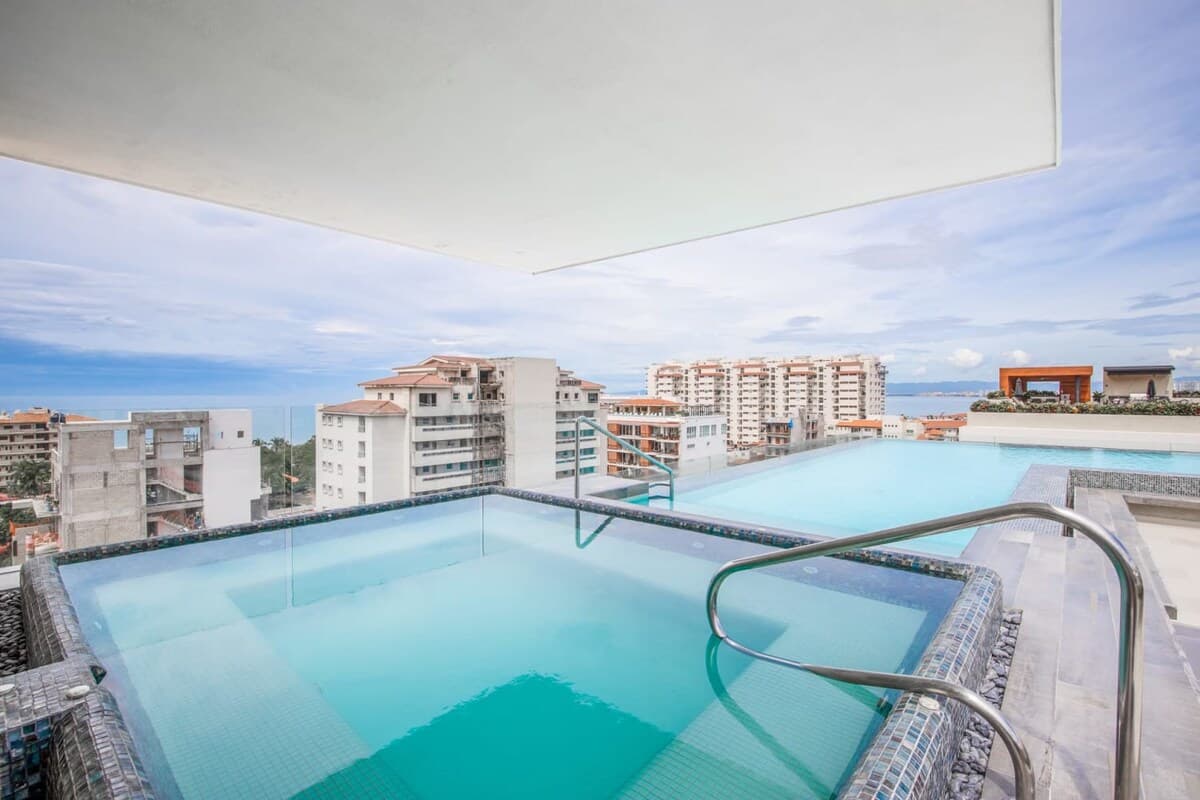 Coral Paradise - Image 2