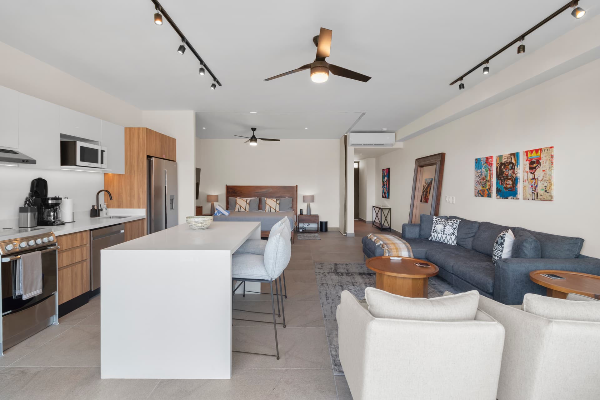  Dolphin Den - Image 9