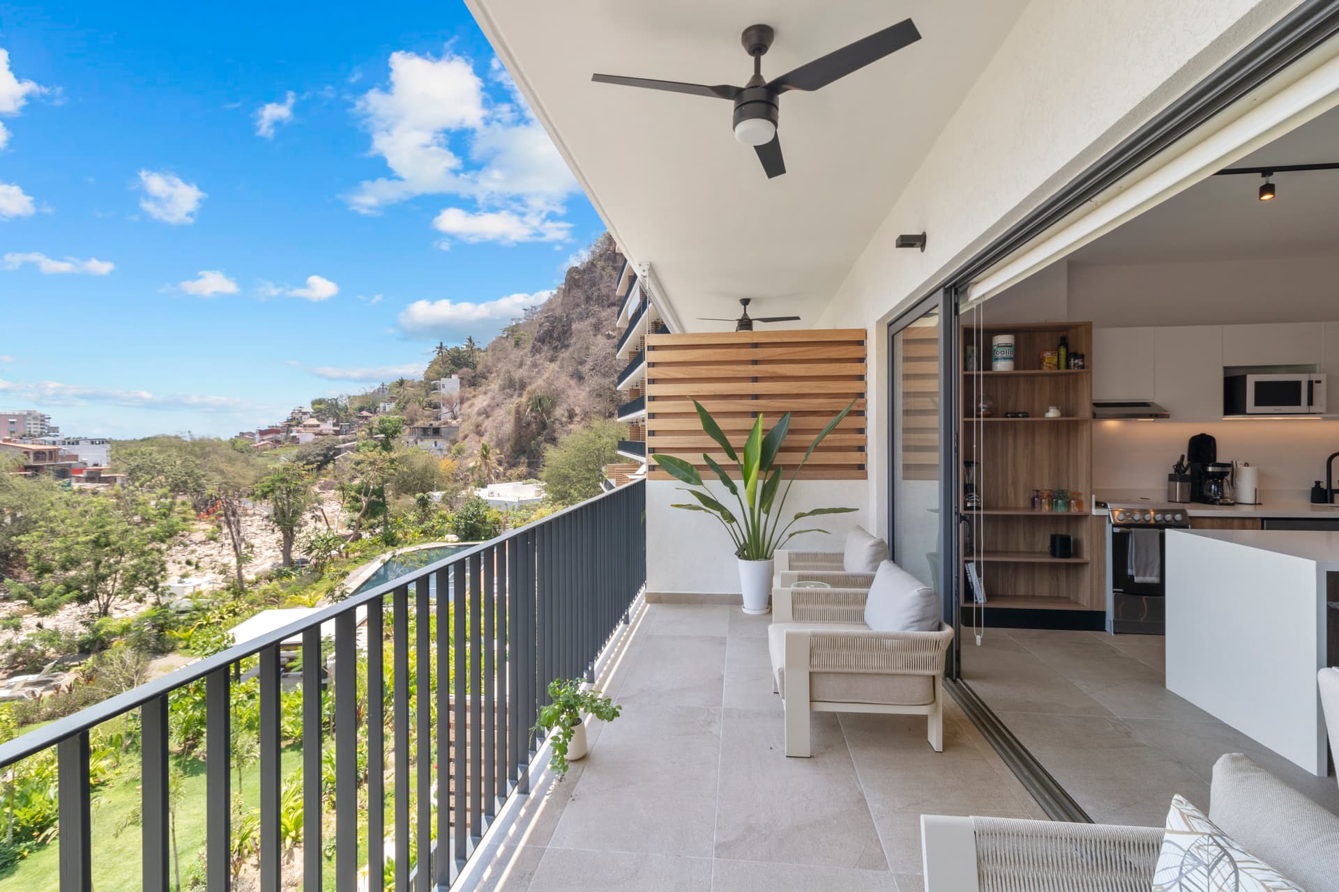  Dolphin Den - Image 3