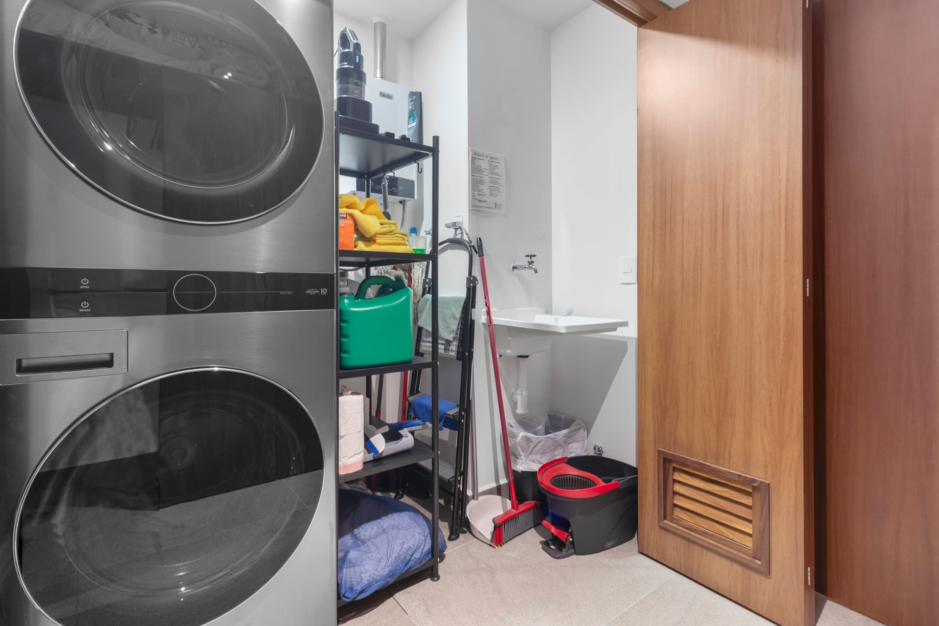  Dolphin Den - Image 13