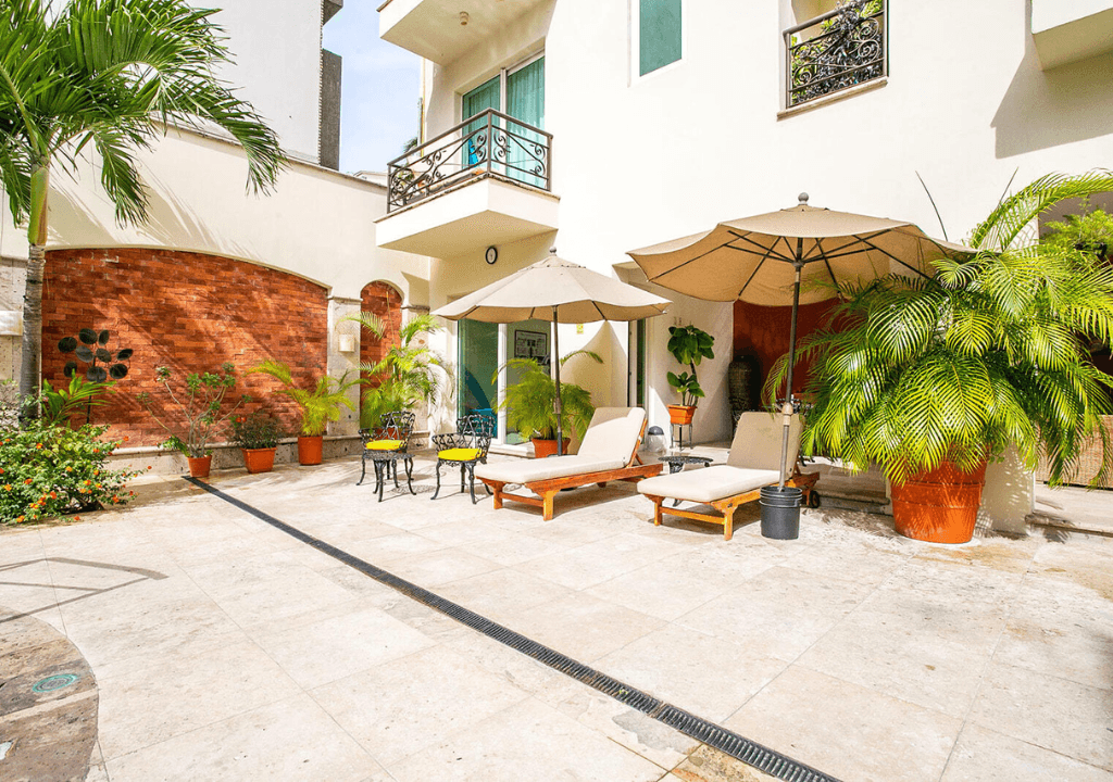 Azure Oasis - Image 15