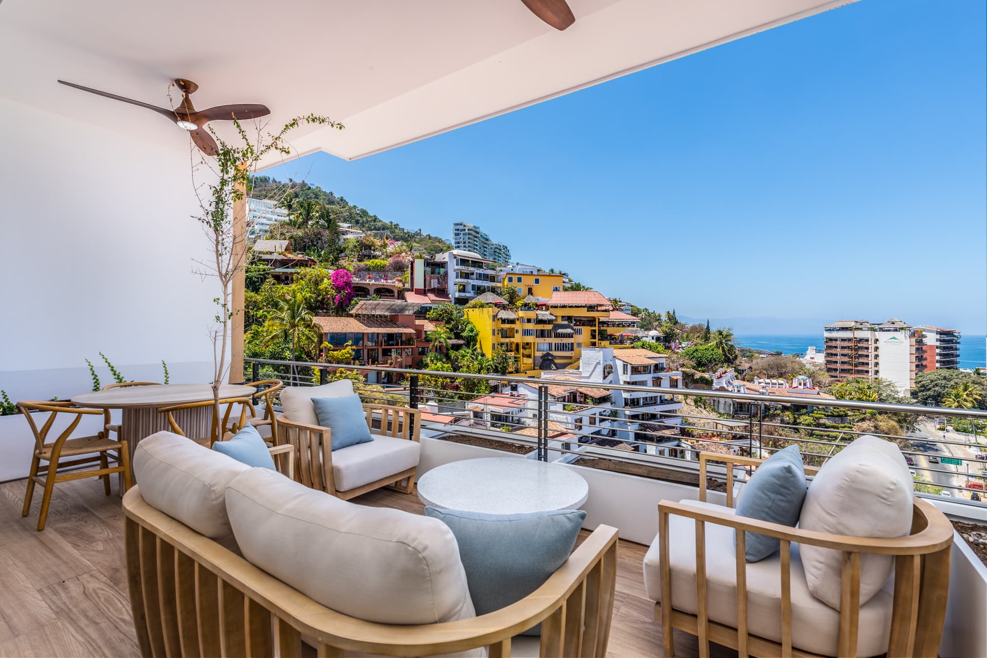 Vista Elegance Retreat - Image 2