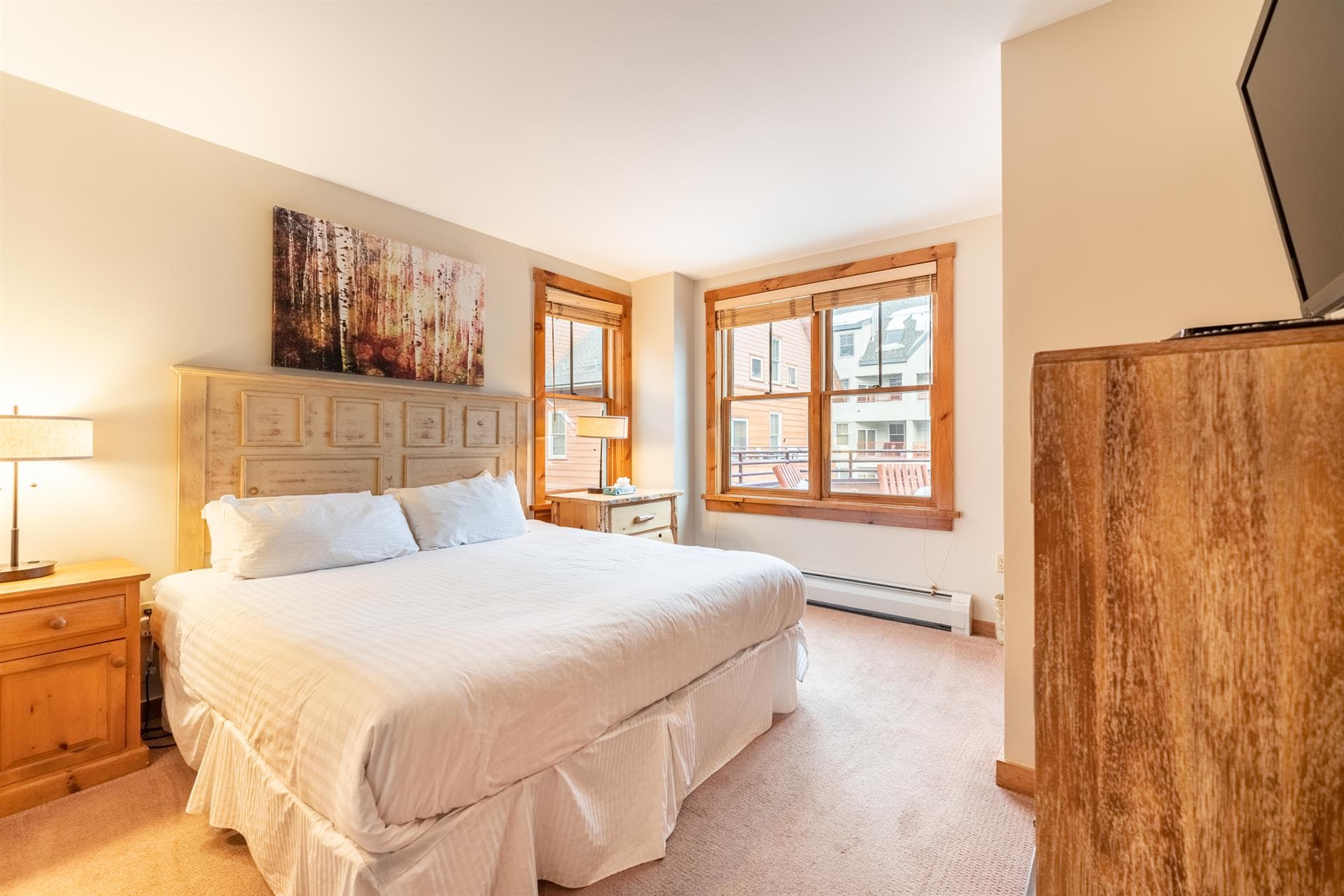 Peakview Penthouse Retreat - Image 19