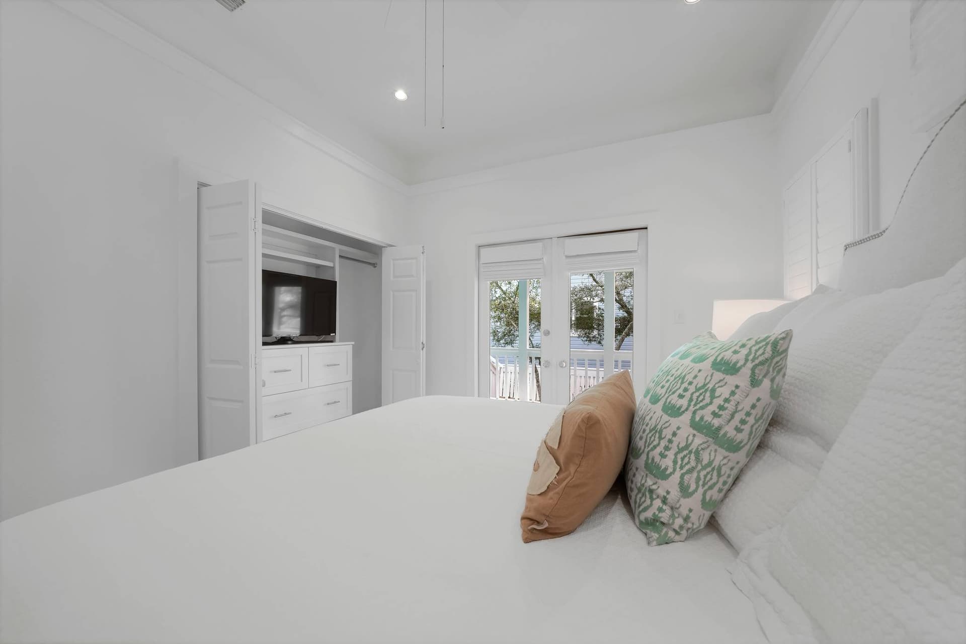 Salty Dogs House - Image 28