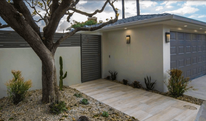 Dolphin Home - Image 32