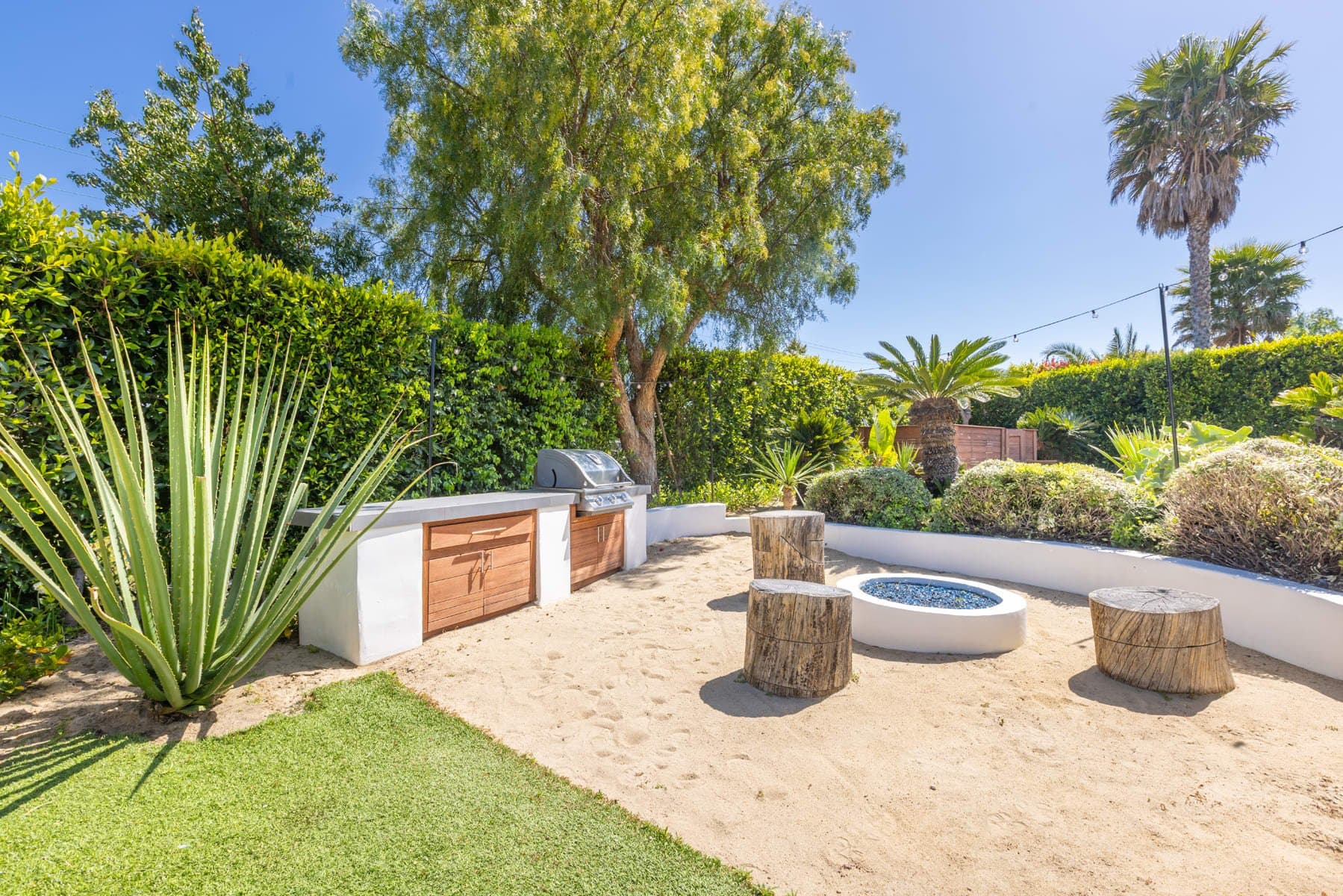 Malibu Sunset Oasis - Image 81