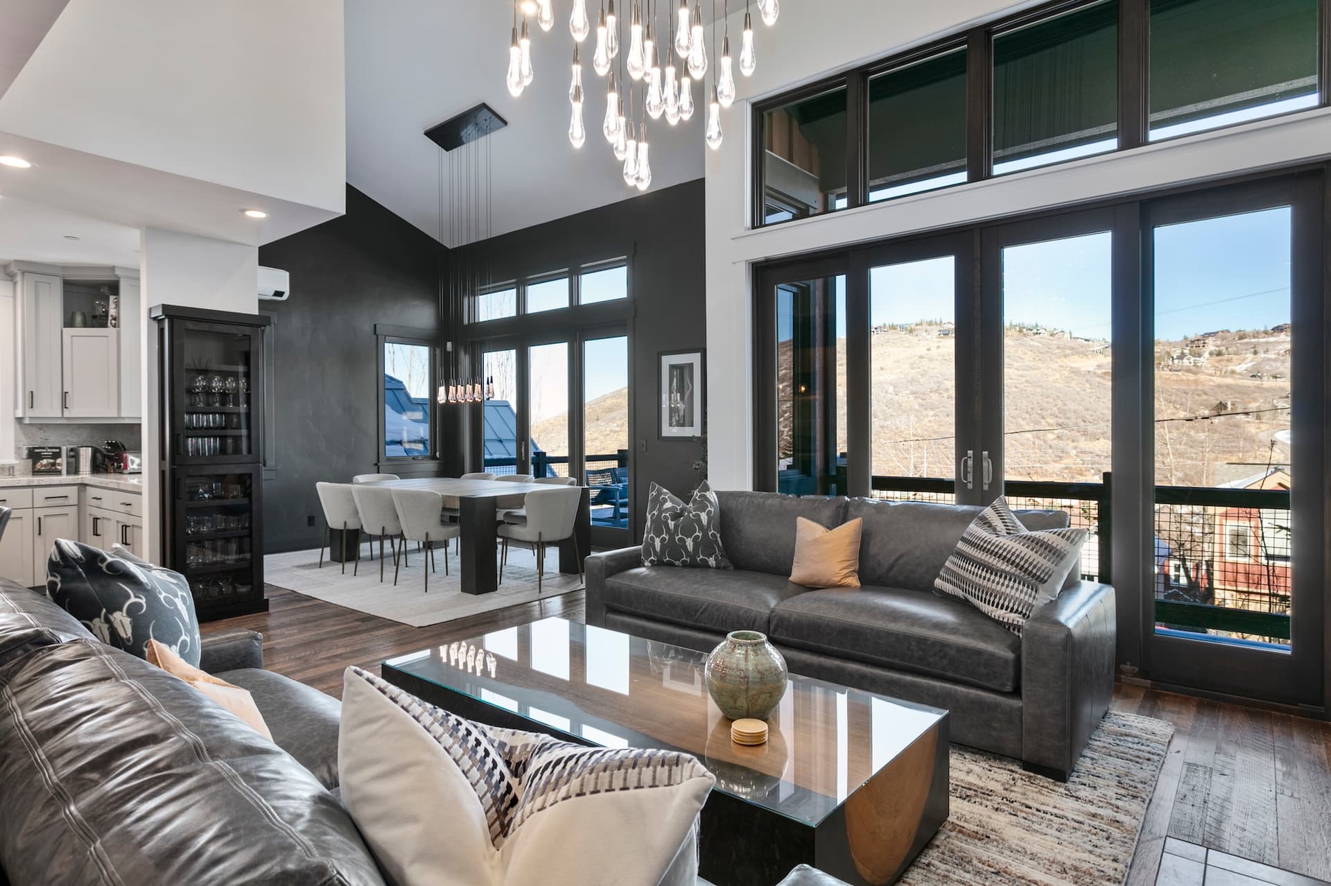 Empire Villa - Image 6