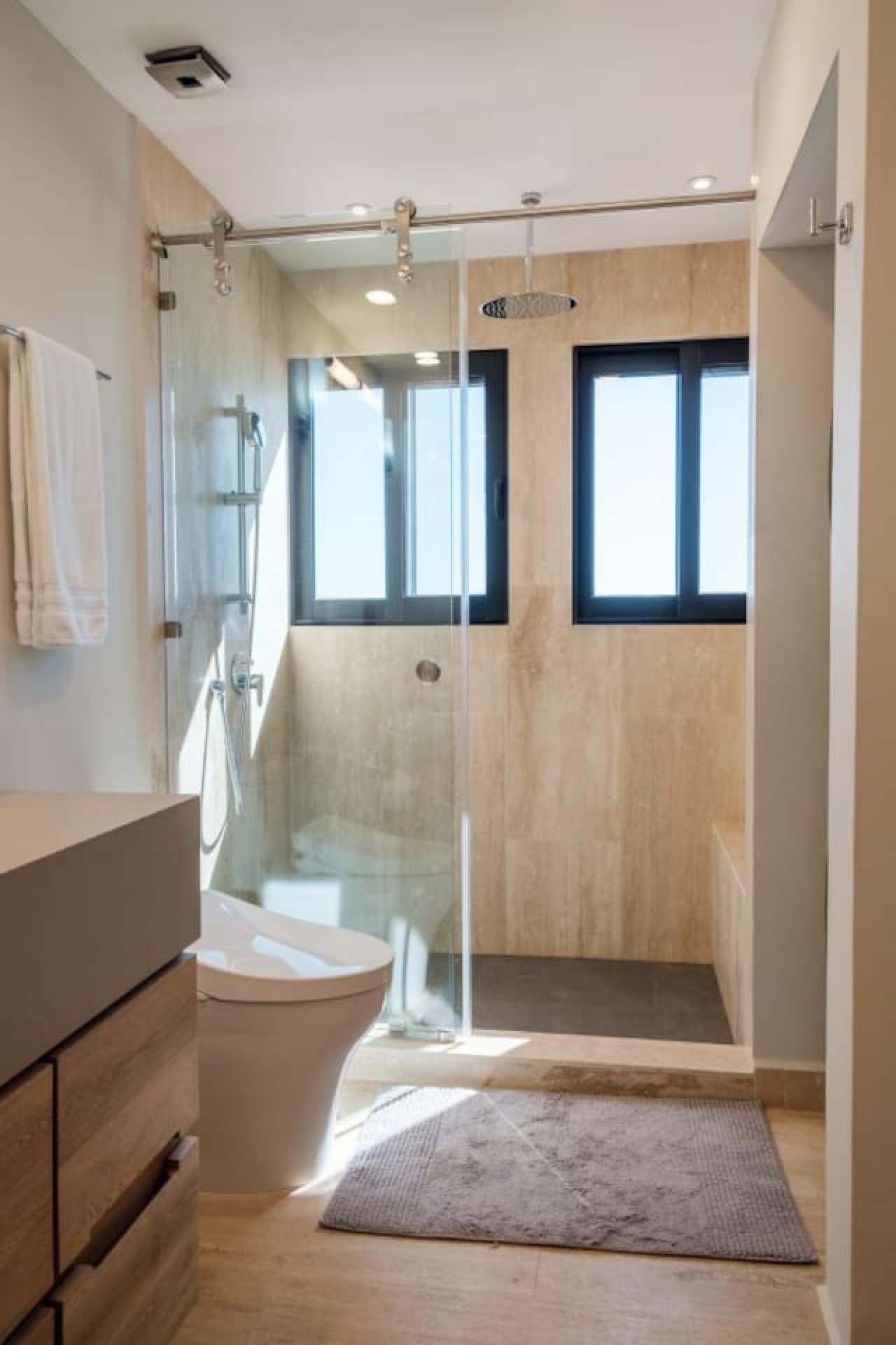 Azure Horizons - Image 17