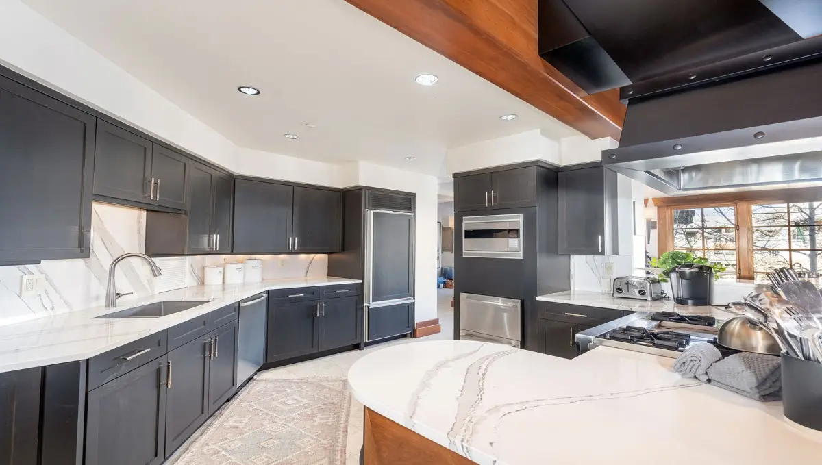 Plaza Tower - Image 5