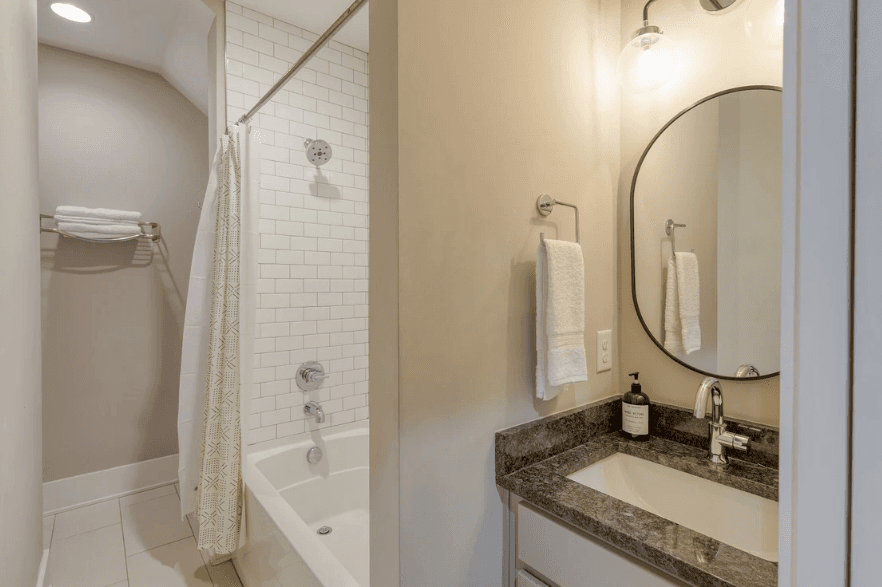 Doralee Home - Image 18