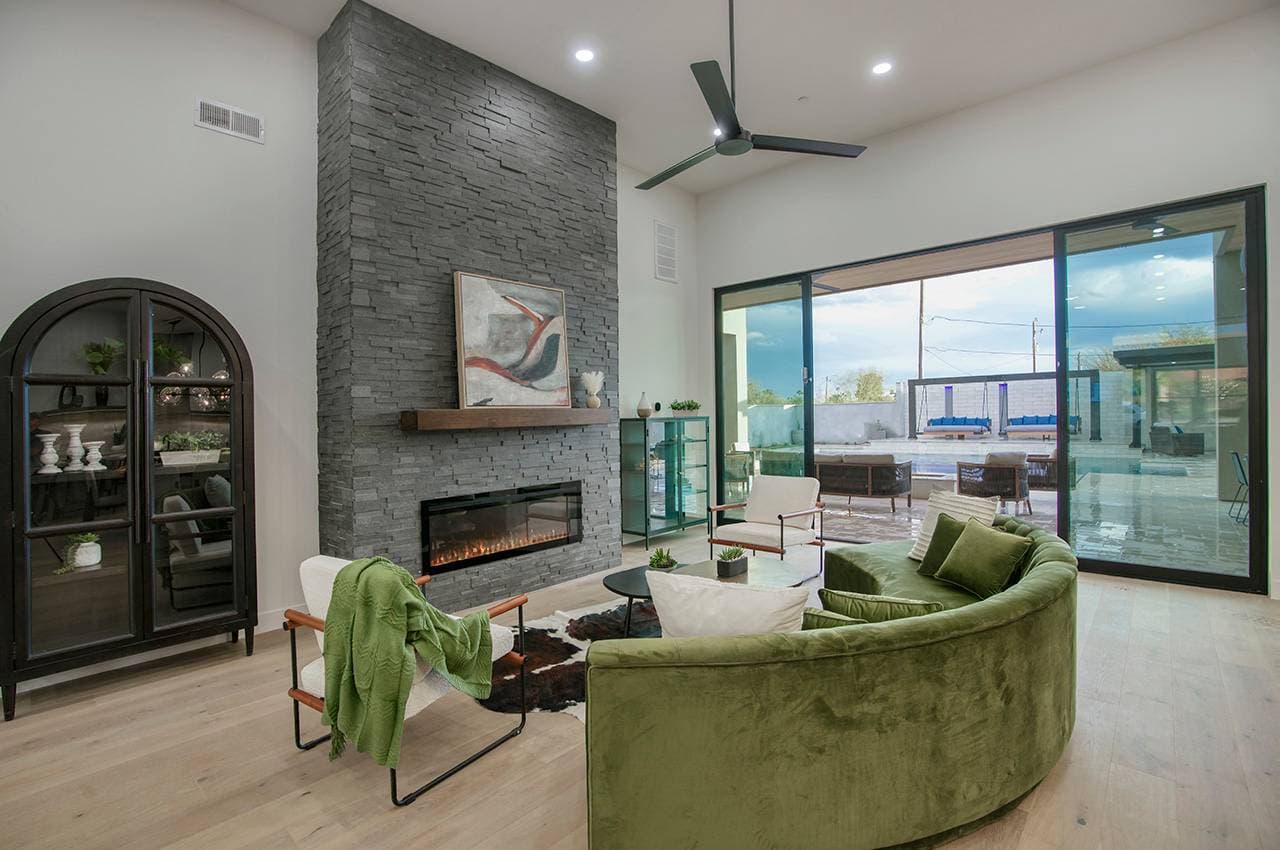 Estate on Harmony - Image 15