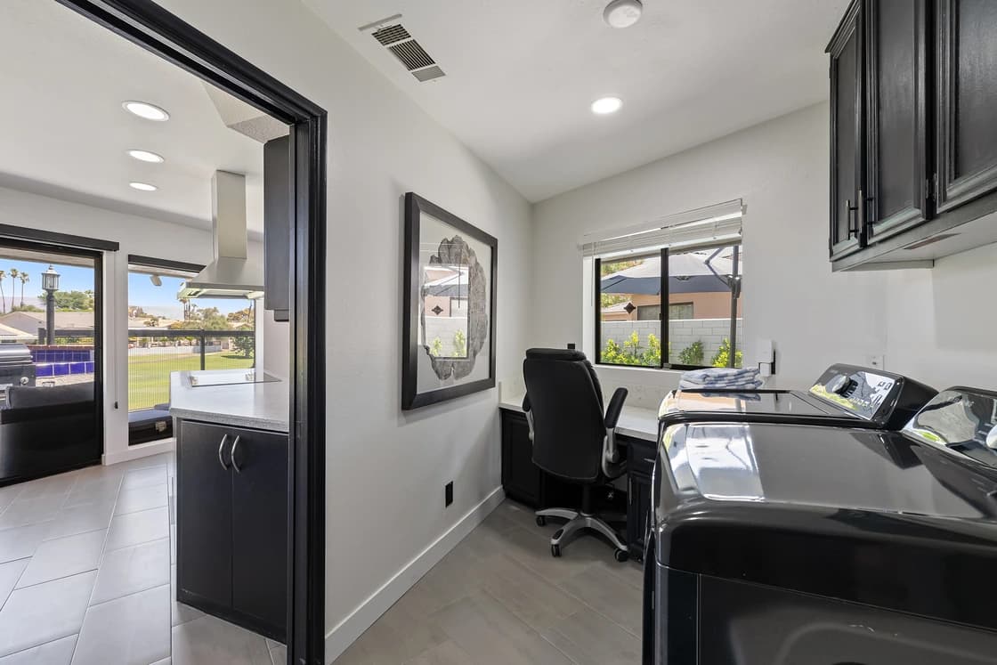 Edgy House - Image 6