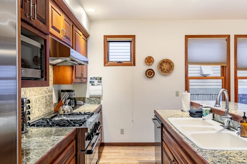 Pacific Street Townhome #514B - Image 12