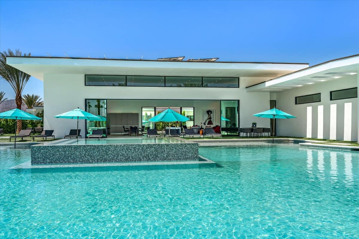 Bravo Villa #10 - Image 62