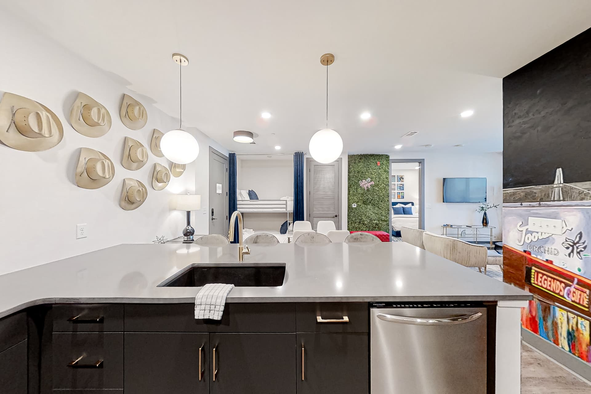 Music City Muze - Image 6