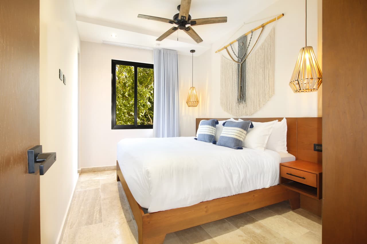 Sunset Pursuit - Image 7