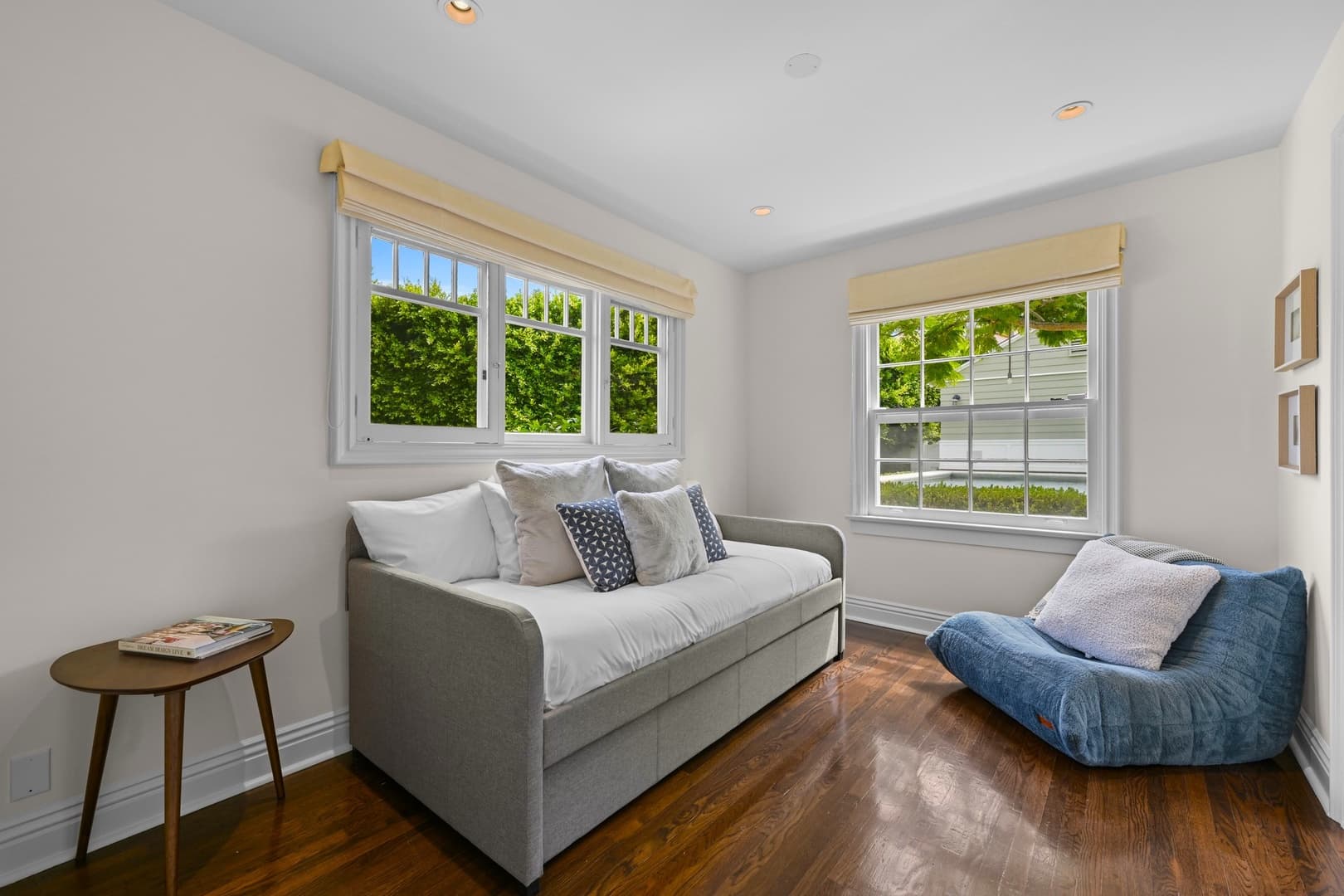 Summerland - Image 19