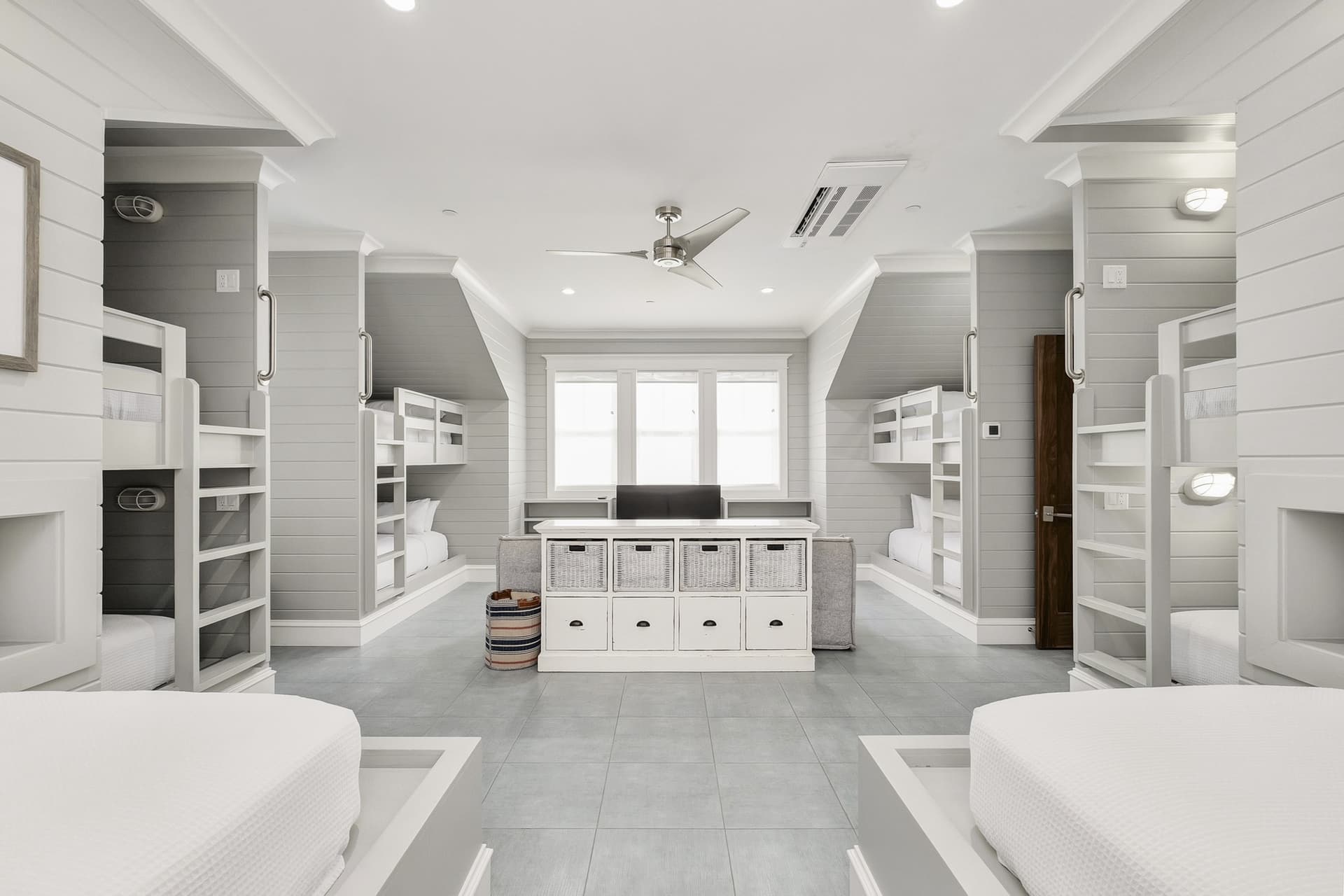 Casa Blanco - Image 44