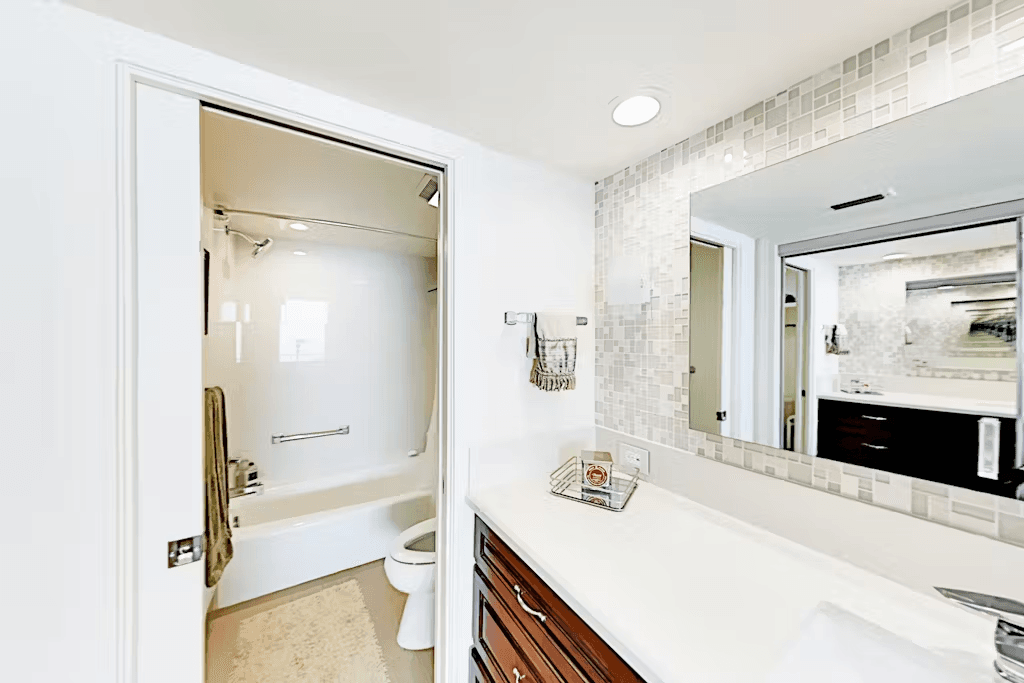 Suntide III Condo #910 - Image 12