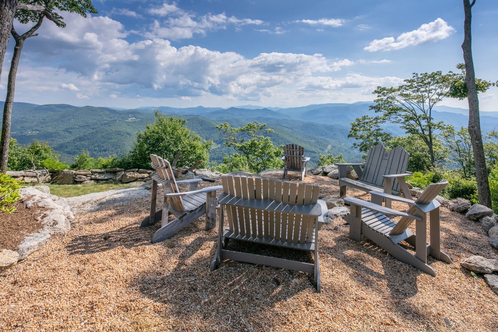 Outside Inn Place - Image 42