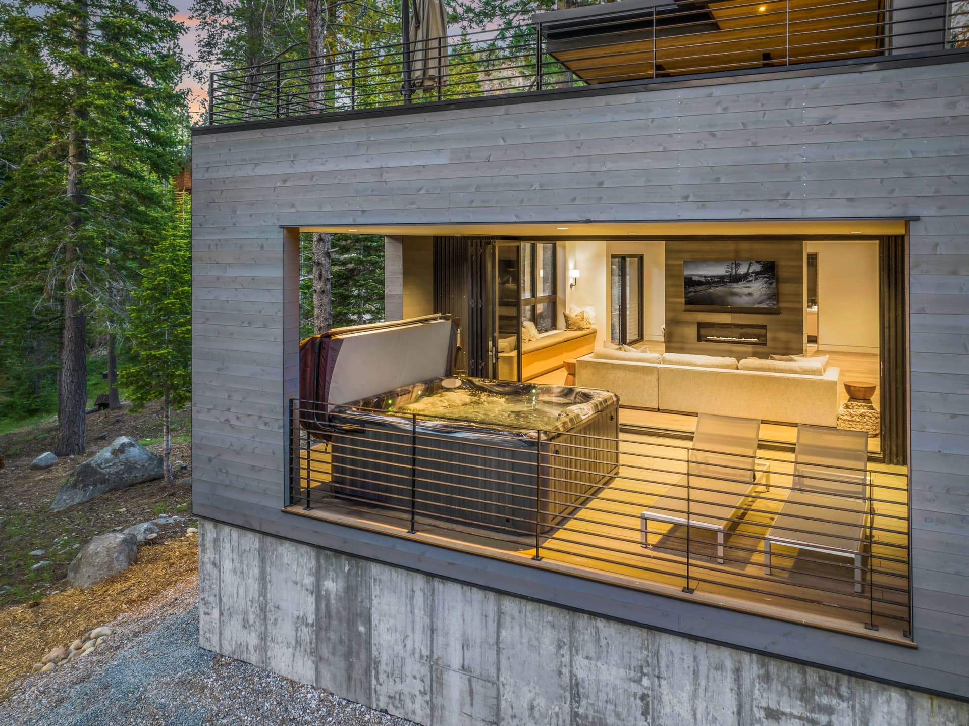 Modern Creekside Retreat - Image 2