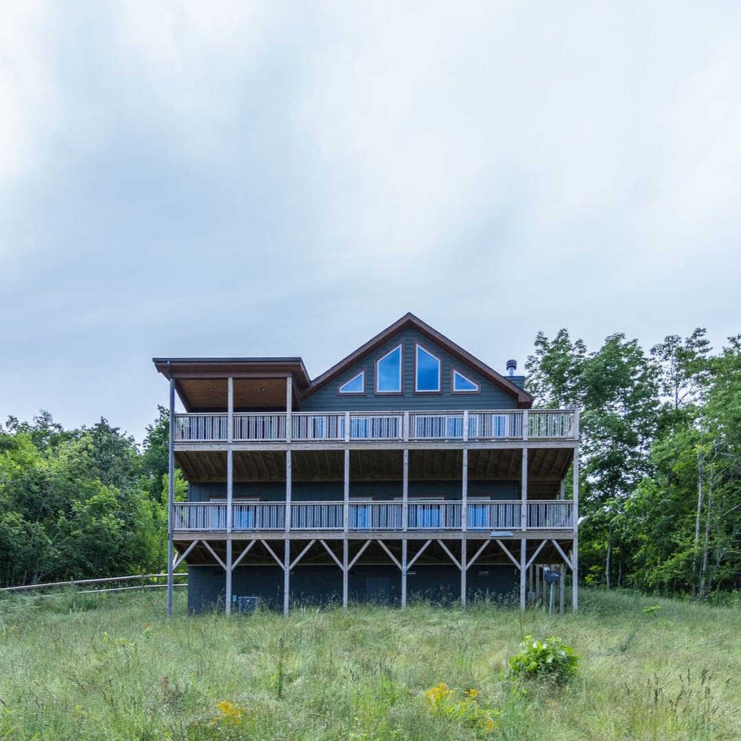 Mountain Vista Chalet - Image 1